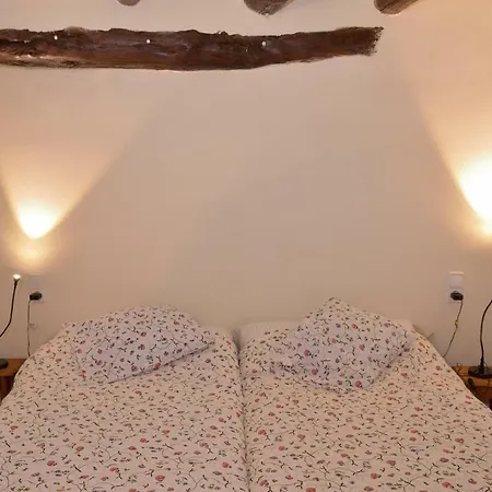 Vivienda Sampietro Lägenhet Radiquero